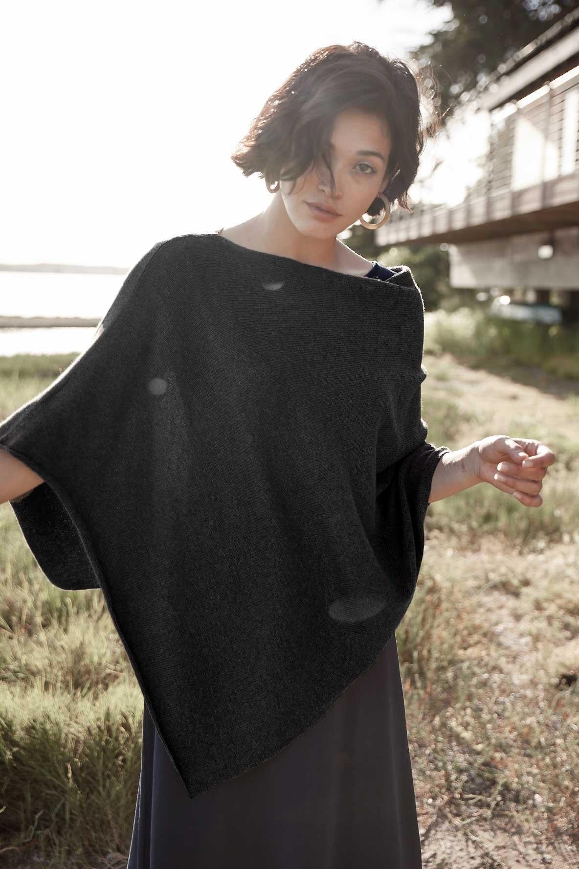 Essential Poncho - Indigenous