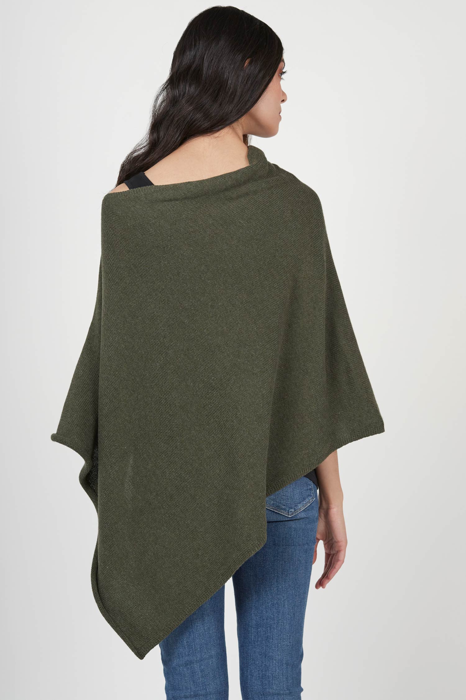 Essential Poncho - Indigenous
